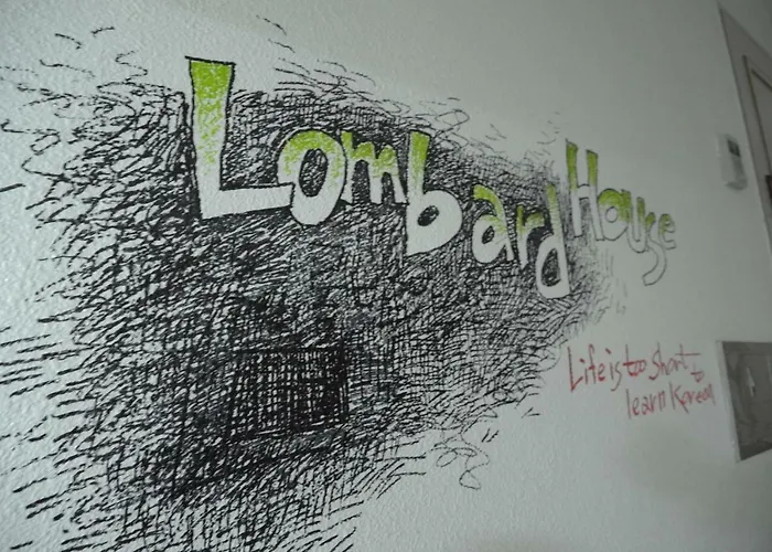 Hostel Lombard House *